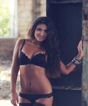 Сексуальная брюнетка приглашает в гости на незабываемый отдых. Гарантирую полное удовлетворение и понимание твоих желаний. Звони, не пожалеешь! 2925, 26 лет