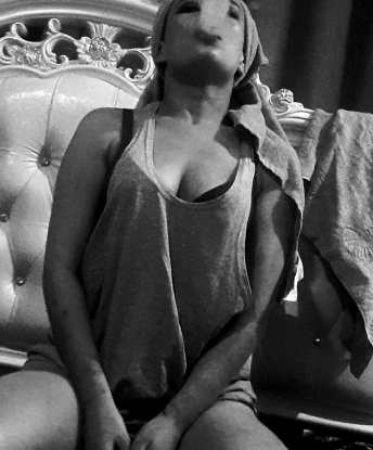 Мои нежные руки и опытные губы сделают твой вечер незабываемым. У меня ты найдешь не только красоту и страсть, но и искреннюю преданность, потому что я знаю, как сделать мужчину счастливым. У меня есть все, чтобы утолить твои самые сокровенные желания. Фантазии не ограничены, ты можешь рассказать мне свои мечты и я с удовольствием воплотю их в жизнь. Доверься мне и ты не пожалеешь, мой дорогой! Узнай обо мне больше и посмотри мои фото на моей личной страничке. Жду тебя в Москве, чтобы подарить тебе незабываемые моменты страсти. 💋🔥 9673, 21 год